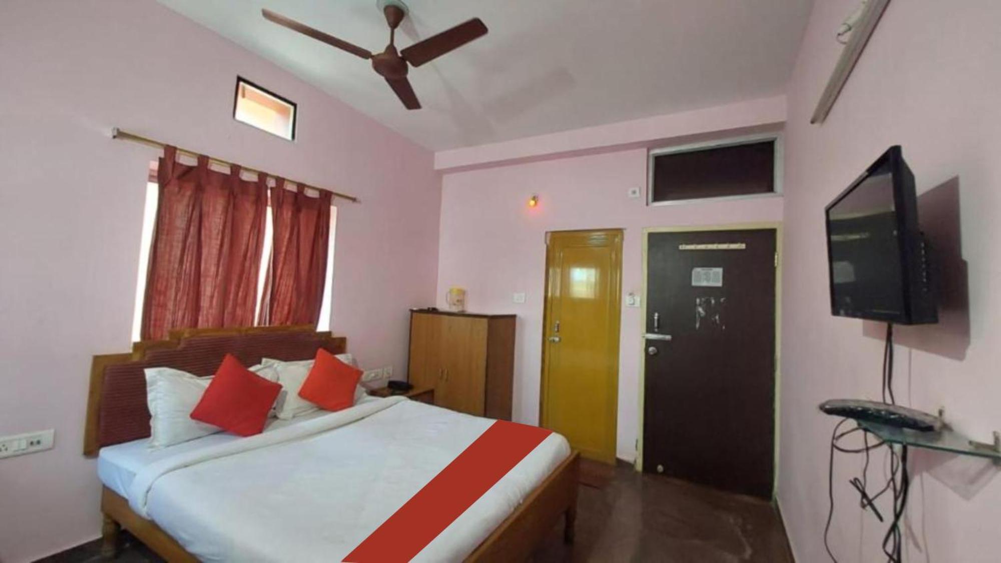 Hotel Planet9 Puri Official Bagian luar foto